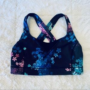 Lululemon sports bra size 4
